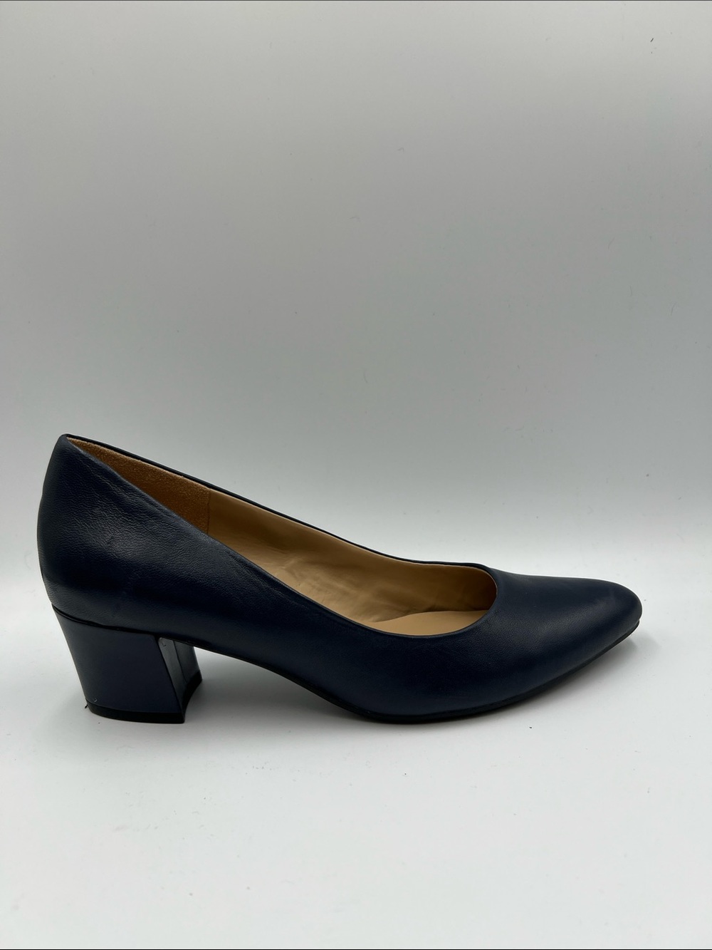Naturalizer Carmen pump shoe block heel navy blue leather pointed toe comfort 8
